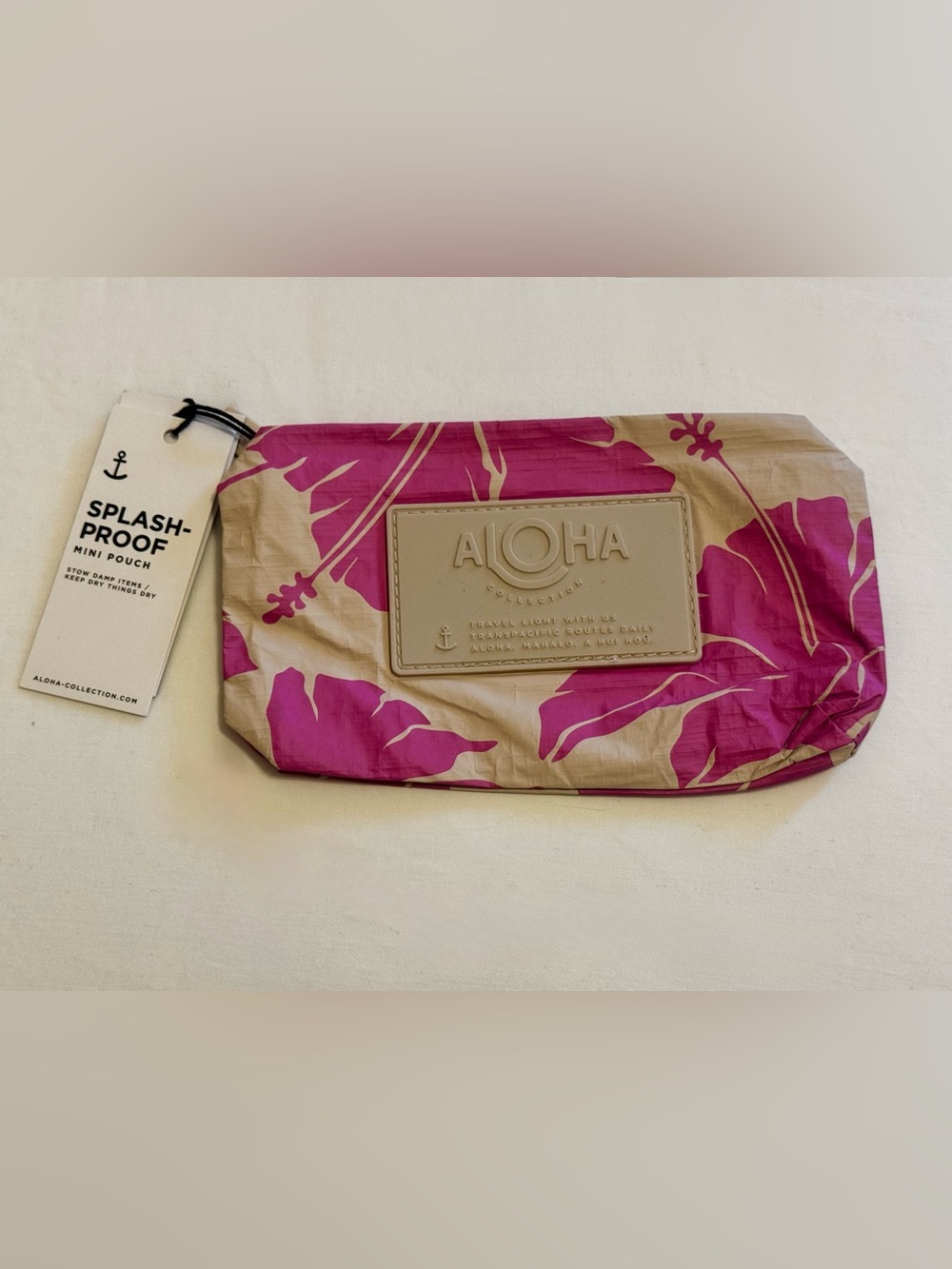 NWT Aloha Collection Salinas Mini Pouch - Picture 3 of 6